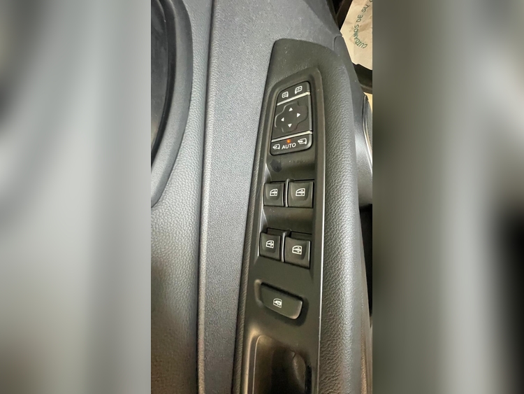 Renault Captur DYNAMIQUE 130 CV  foto 8